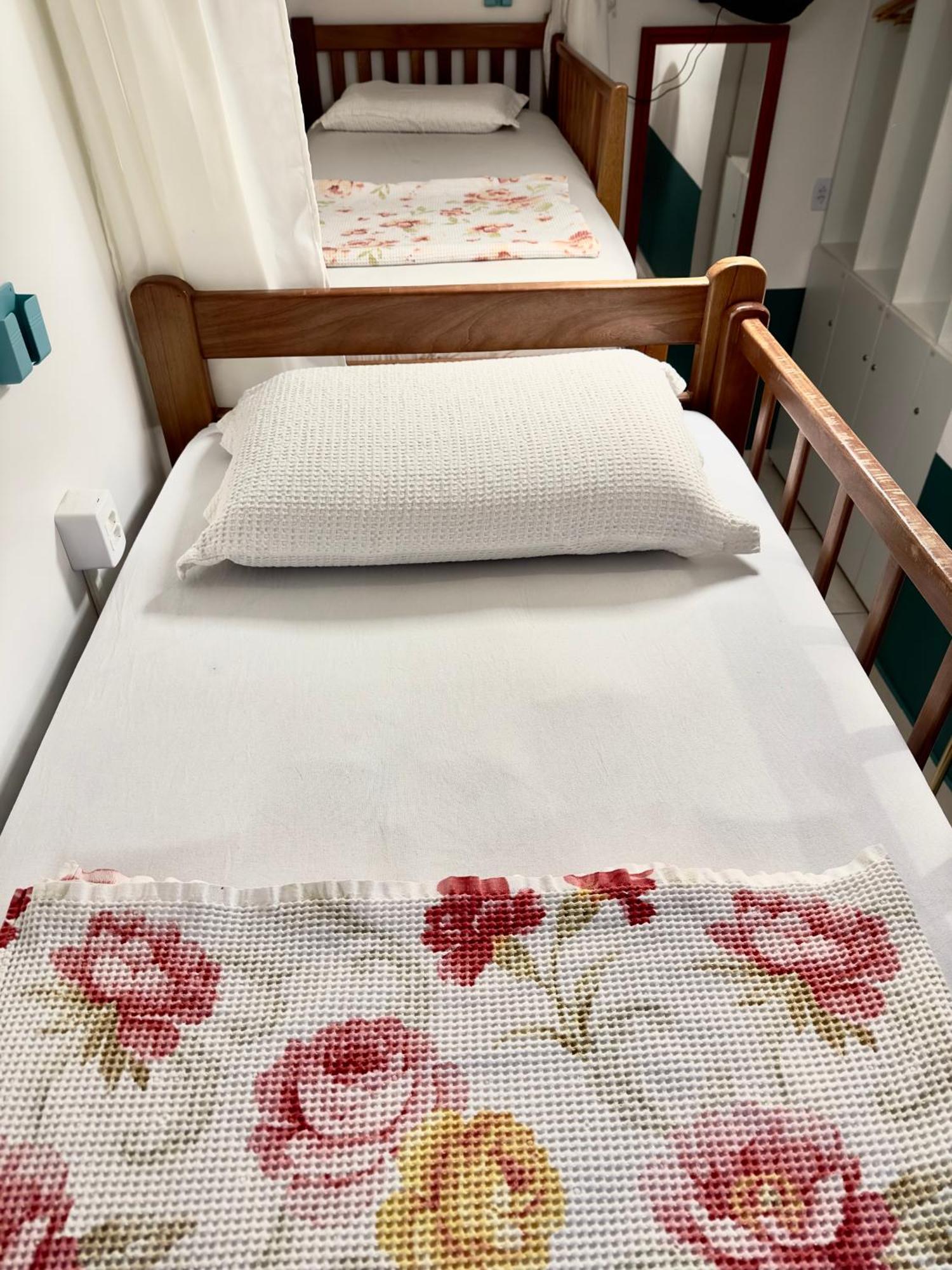 לינה וארוחת בוקר Núcleo Bandeirante Casa Lumen חדר תמונה